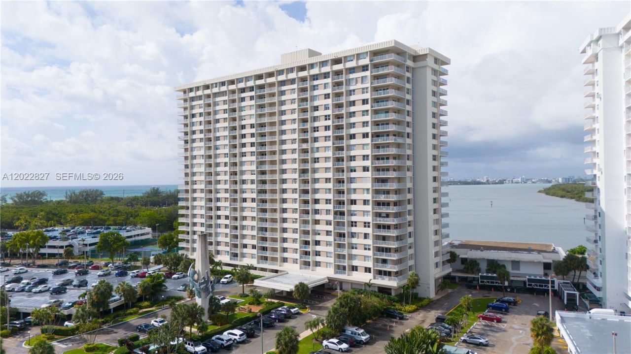 300 Bayview Dr , Unit 1504, Sunny Isles Beach, FL 33160 Photo
