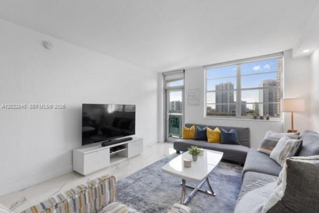 19390 Collins Ave , Unit 817, Sunny Isles Beach, FL 33160 Photo