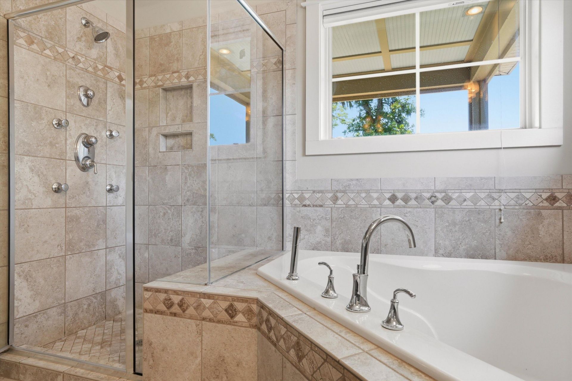 8577 Refuge Pointe Circle Photo 39