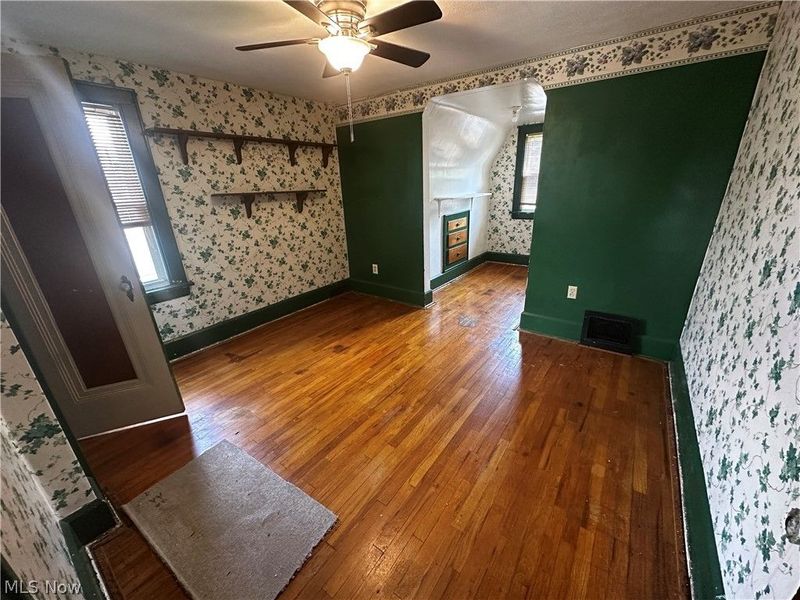 513 W Waterloo Road, Akron, OH 44314 Photo 6