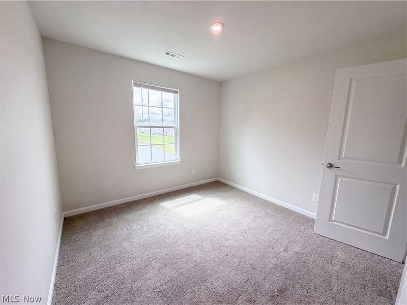 1594 Slick Rock Drive, Painesville, OH 44077 Photo 4