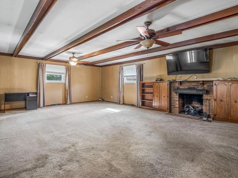 1293 W Old Henderson Road, Columbus, OH 43220 Photo 11