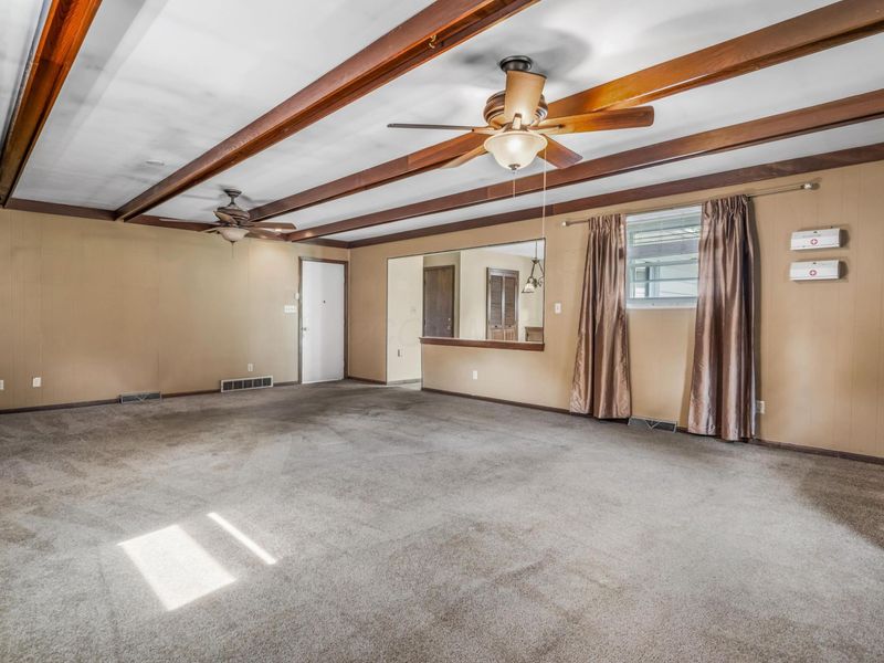 1293 W Old Henderson Road, Columbus, OH 43220 Photo 12
