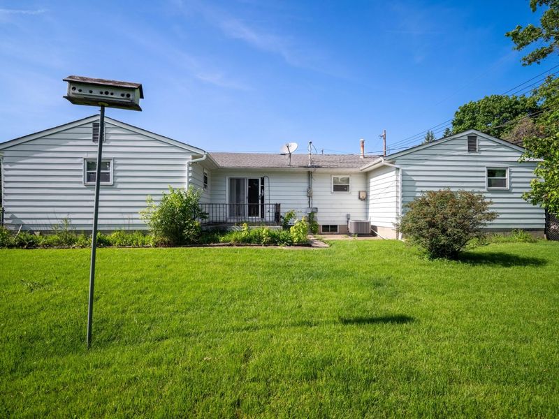 1293 W Old Henderson Road, Columbus, OH 43220 Photo 27