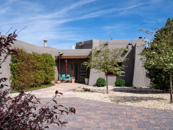 59 W Chili Line Road , Santa Fe, NM 87508