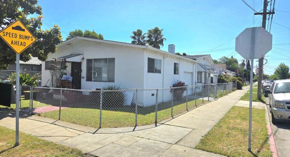 8106 Holly St, Oakland, CA 94621 Photo