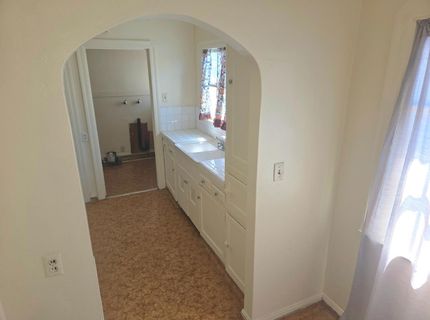 8106 Holly St, Oakland, CA 94621 Photo