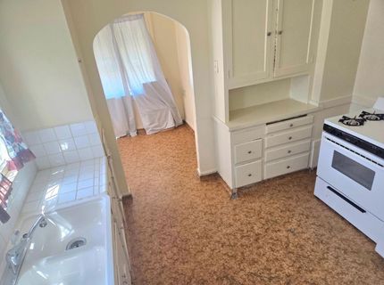8106 Holly St, Oakland, CA 94621 Photo