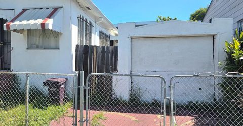 8106 Holly St, Oakland, CA 94621 Photo