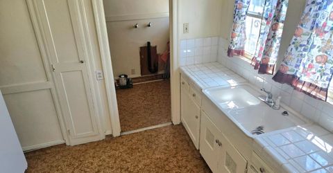 8106 Holly St, Oakland, CA 94621 Photo