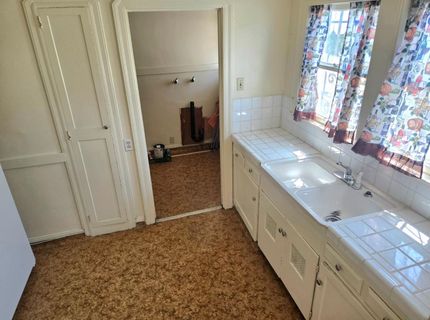 8106 Holly St, Oakland, CA 94621 Photo