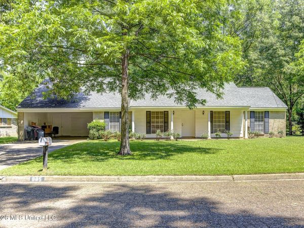 905 Wildwood Drive, Clinton, MS 39056