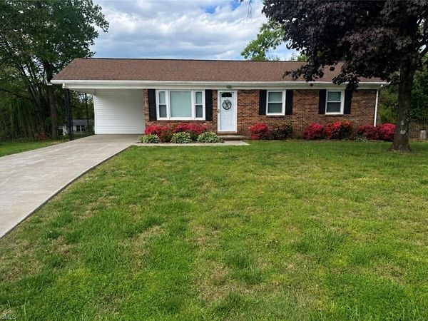 184 Shamrock Avenue , Mount Airy, NC 27030