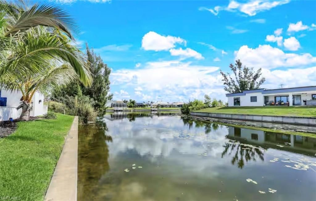 2405 SW 11th Ave , Cape Coral, FL 33991 Photo
