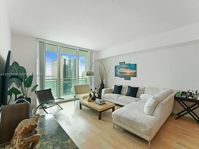 951 Brickell Ave , Unit 2808, Miami, FL 33131 Photo