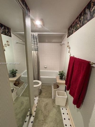 964 Springdale Cir , Palm Springs, FL 33461 Photo