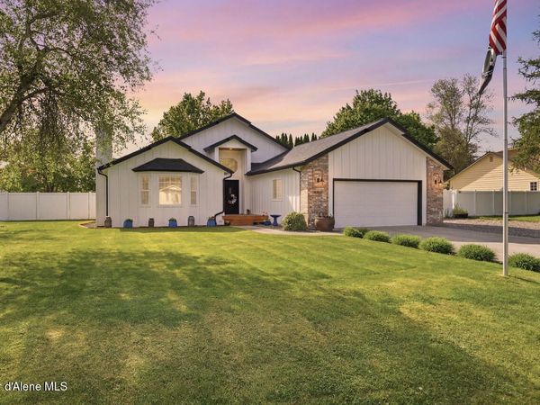 9353 N Finucane Dr, Hayden, ID 83835