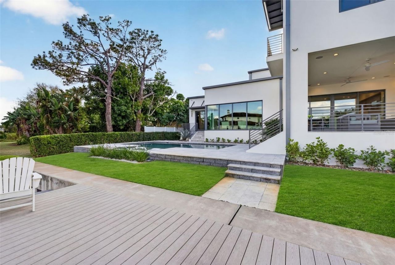 874 Placido Way Ne, Saint Petersburg, FL 33704 Photo