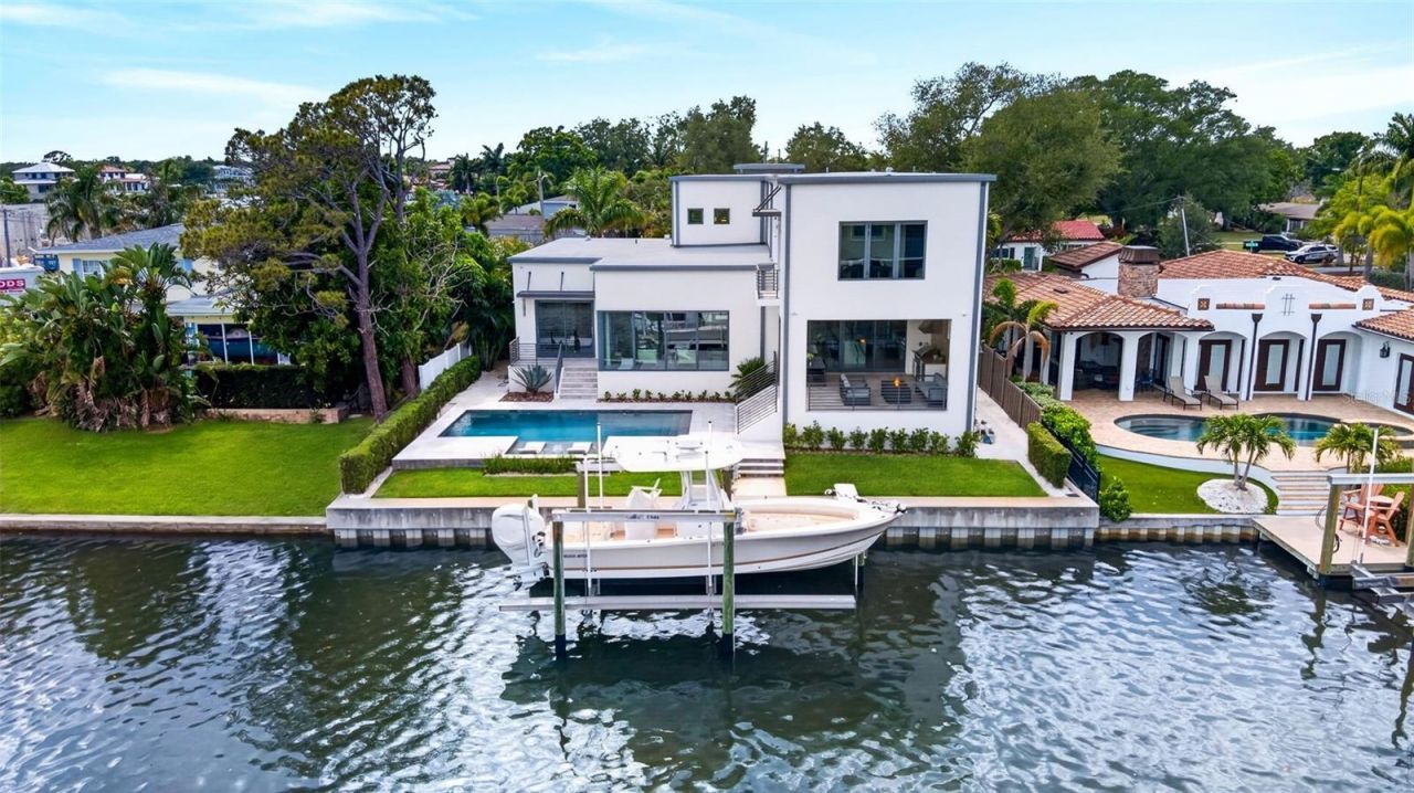 874 Placido Way Ne, Saint Petersburg, FL 33704 Photo
