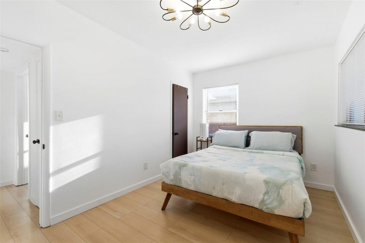 6350 Hampton Drive N , Saint Petersburg, FL 33710 Photo
