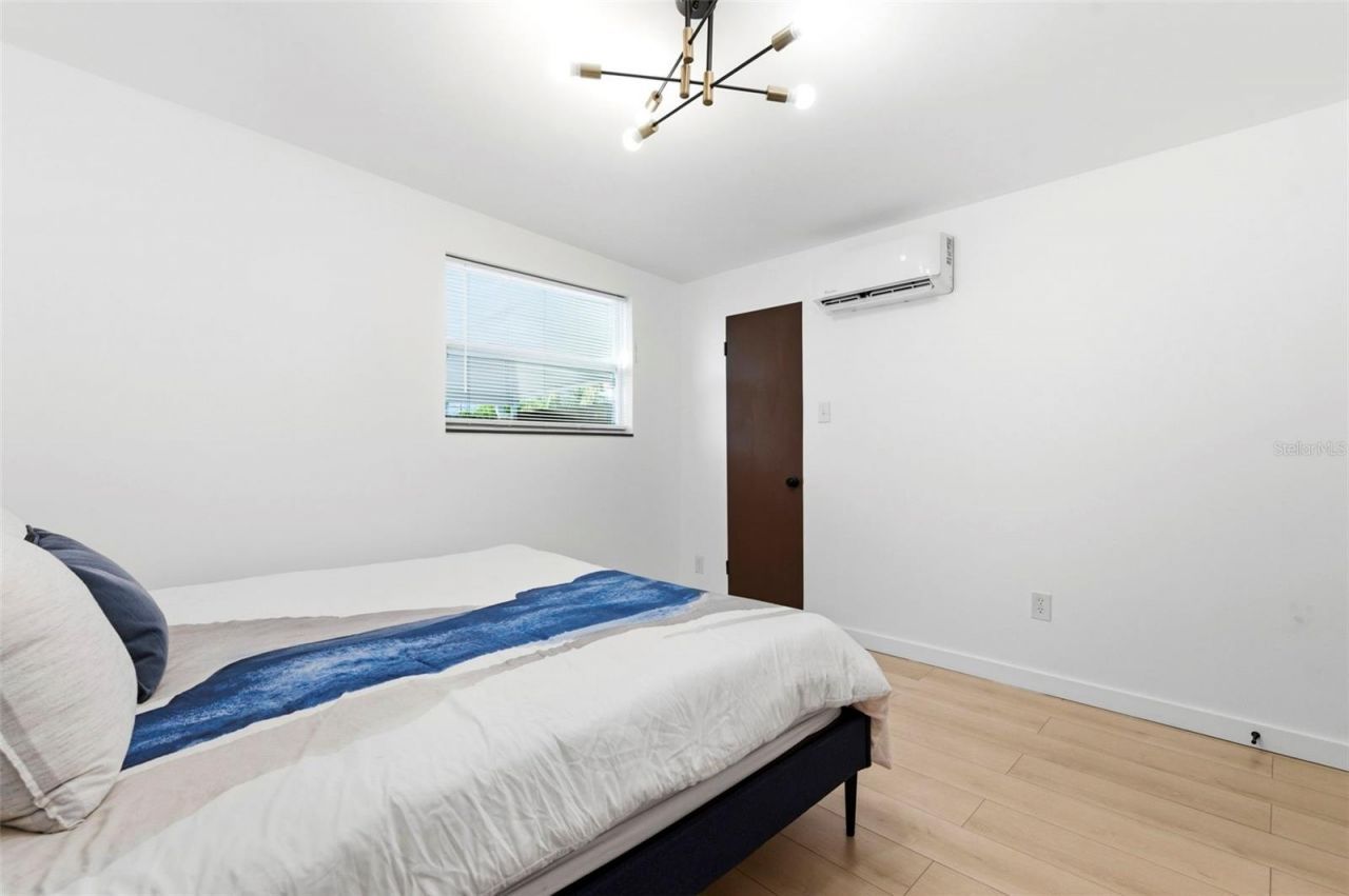 6350 Hampton Drive N , Saint Petersburg, FL 33710 Photo