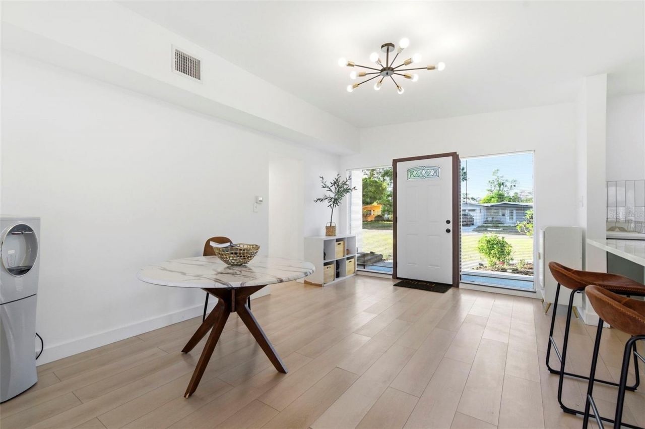 6350 Hampton Drive N , Saint Petersburg, FL 33710 Photo