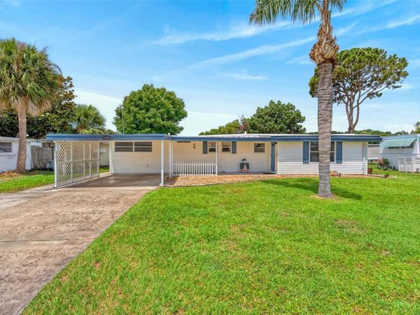 31643 HOWARD STREET , TAVARES, FL 32778