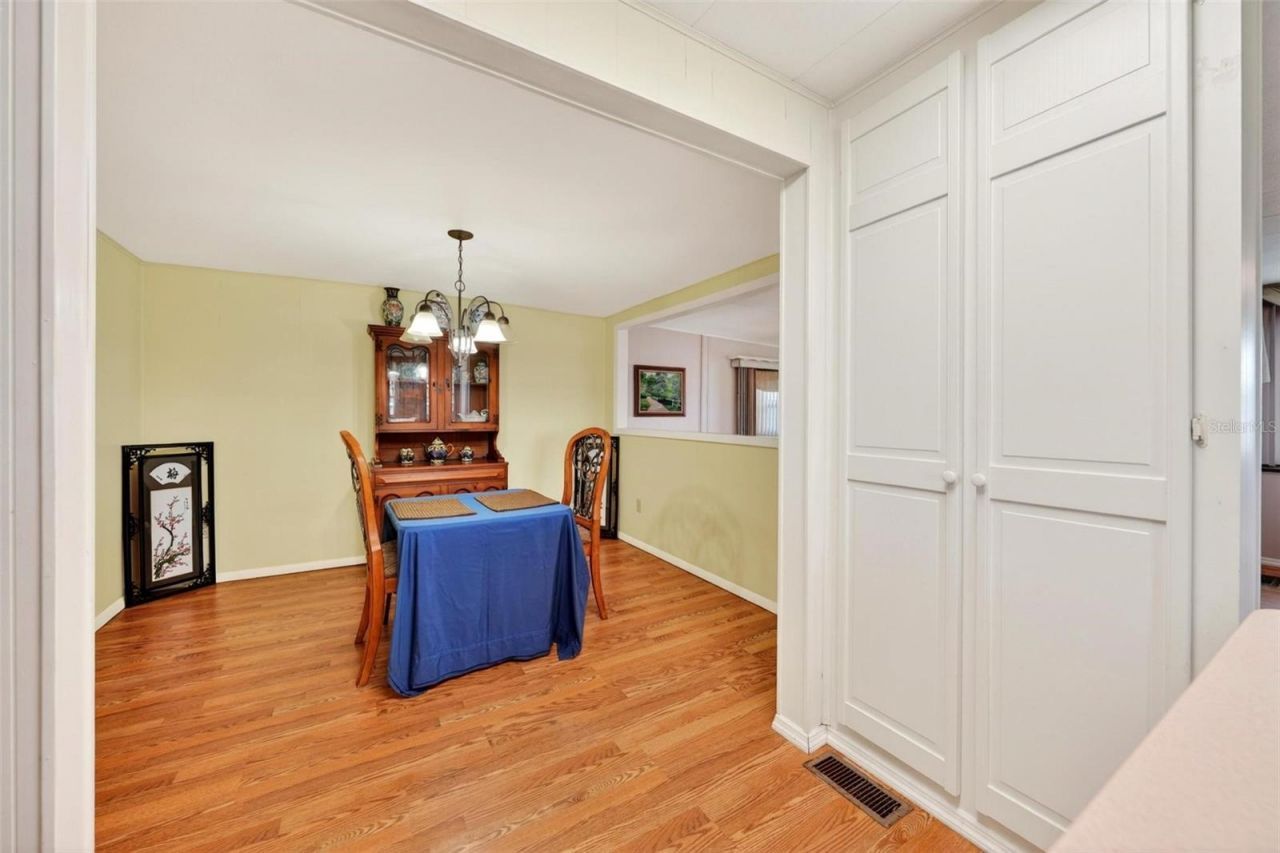 31643 Howard Street , Tavares, FL 32778 Photo