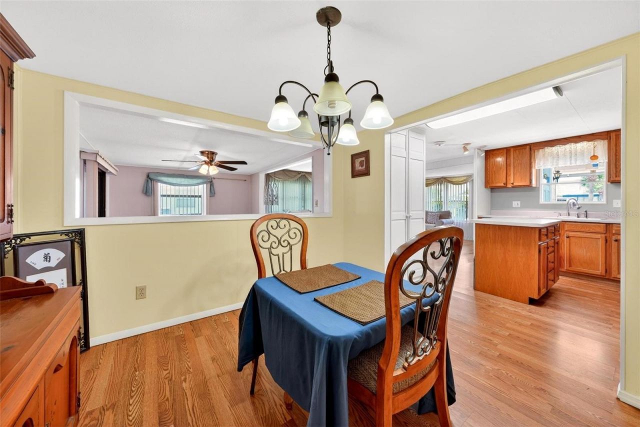 31643 Howard Street , Tavares, FL 32778 Photo