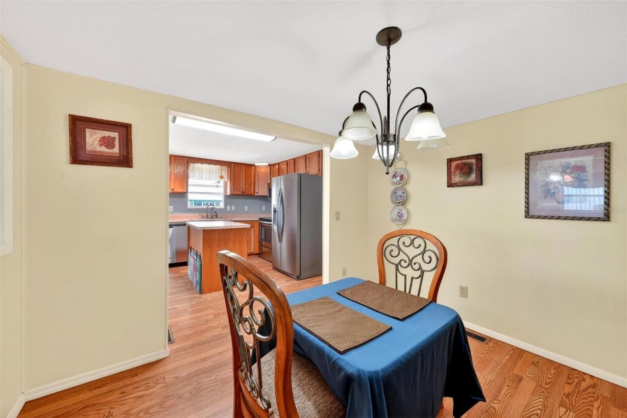31643 Howard Street , Tavares, FL 32778 Photo