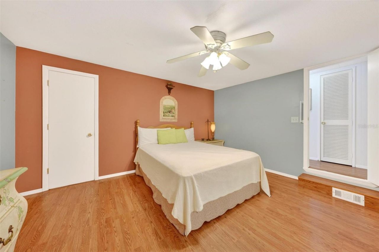 31643 Howard Street , Tavares, FL 32778 Photo