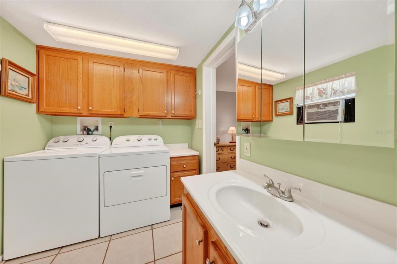 31643 Howard Street , Tavares, FL 32778 Photo