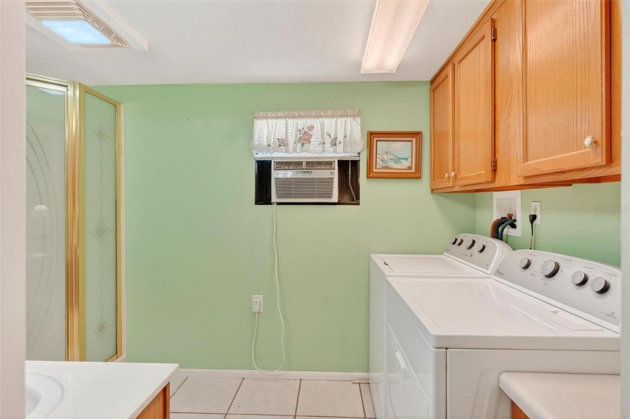 31643 Howard Street , Tavares, FL 32778 Photo