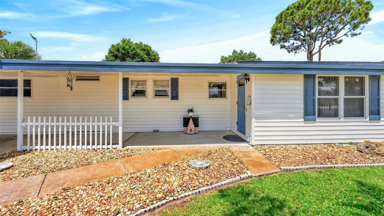 31643 Howard Street , Tavares, FL 32778 Photo