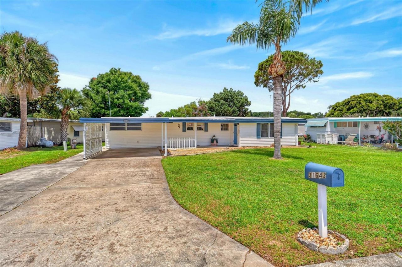 31643 Howard Street , Tavares, FL 32778 Photo