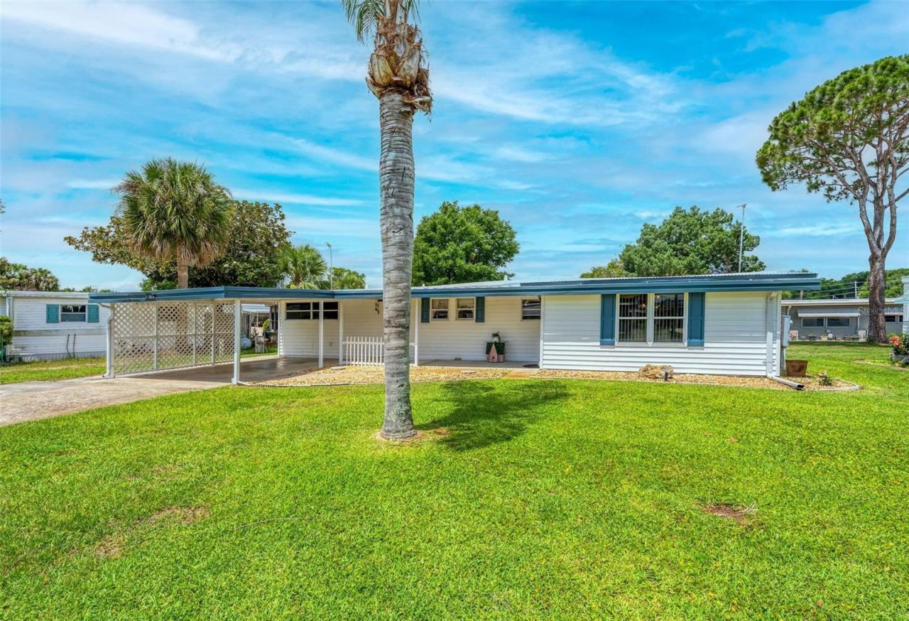 31643 Howard Street , Tavares, FL 32778 Photo