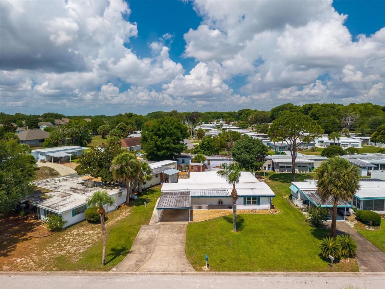 31643 Howard Street , Tavares, FL 32778 Photo
