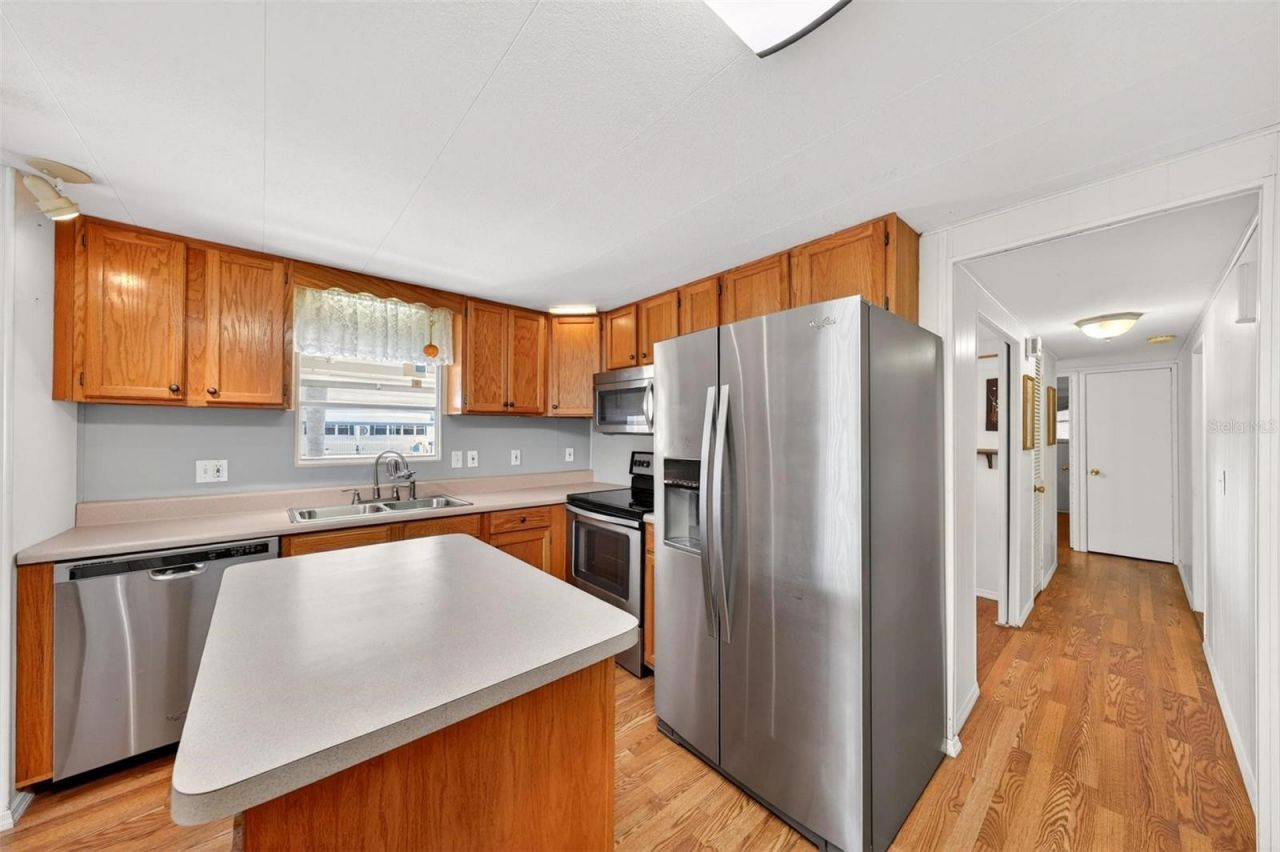 31643 Howard Street , Tavares, FL 32778 Photo