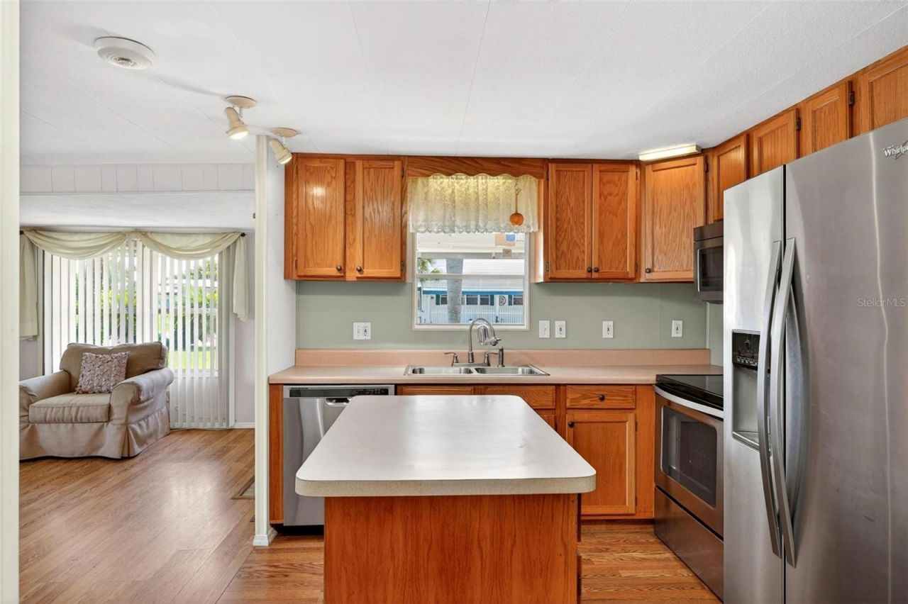 31643 Howard Street , Tavares, FL 32778 Photo