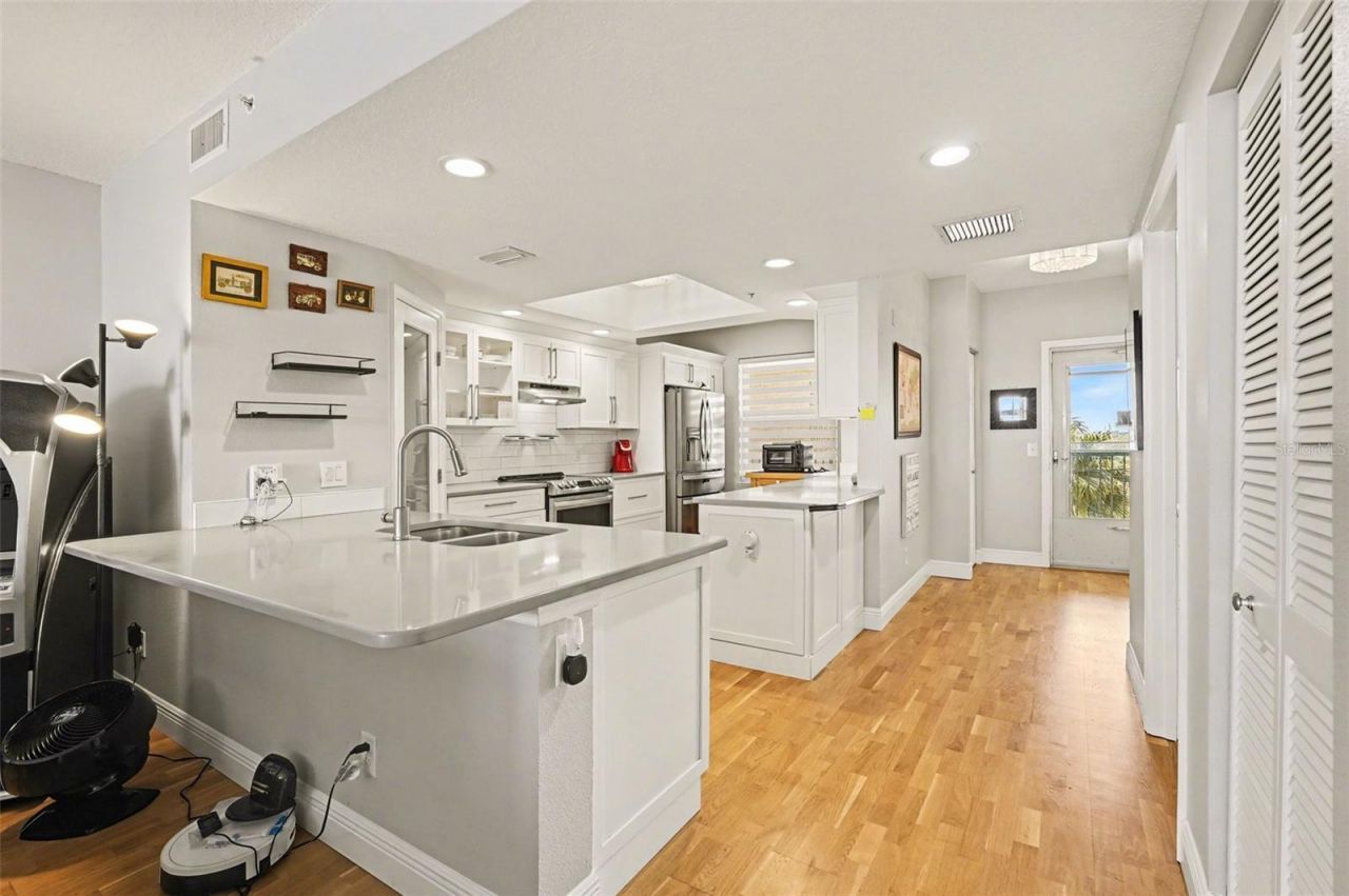 104 Riverside Drive , Unit 602, Cocoa, FL 32922 Photo