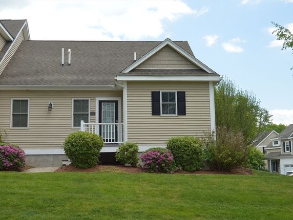 39 Meetinghouse Lane, Unit 39, Southborough, MA 01772