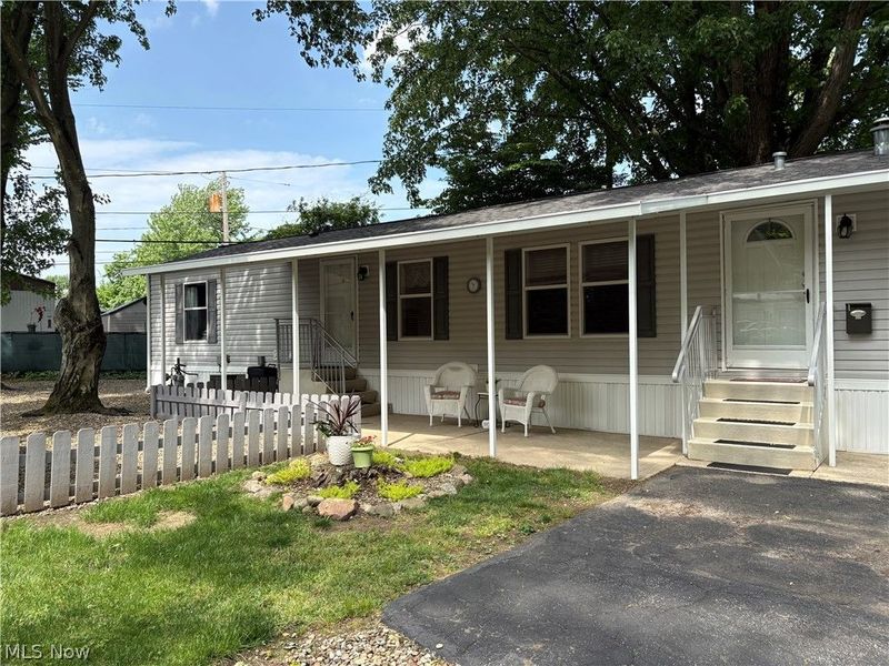 195 Spruce Lane, Mentor, OH 44060 Photo 2