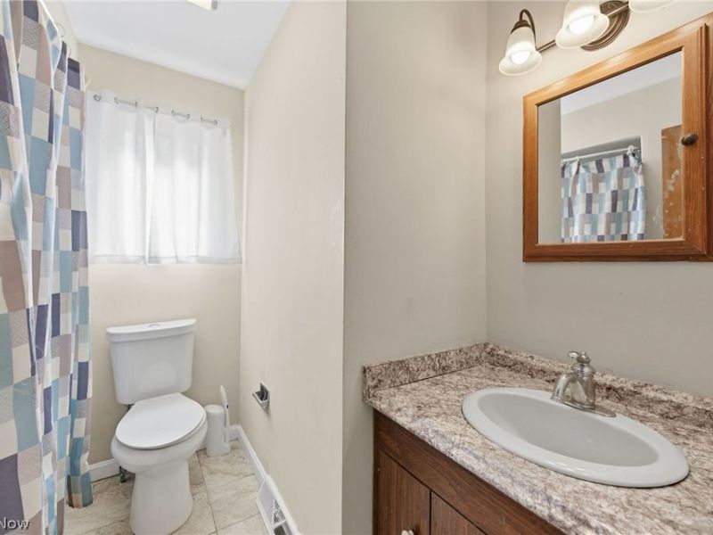18313 Hazelwood Avenue, Maple Heights, OH 44137 Photo 19