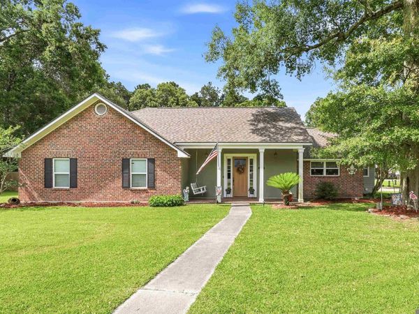 16777 Buckner Dr, Greenwell Springs, LA 70739