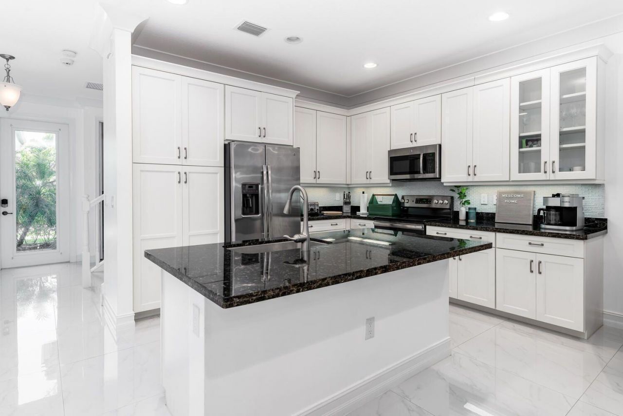 8092 Lemon Serpentine Lane, Delray Beach, FL 33446 Photo