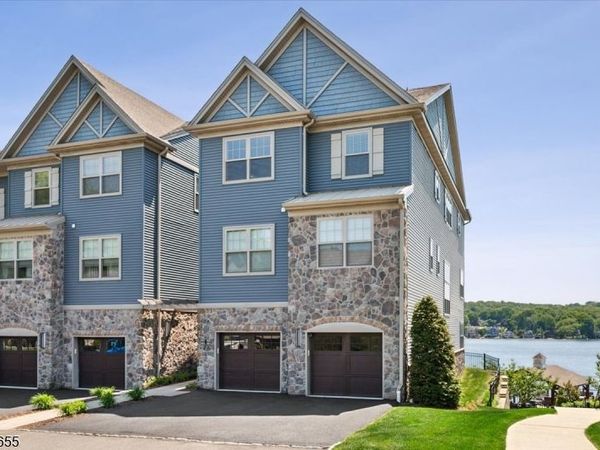 401 Mariners Pointe, Hopatcong, NJ 07843