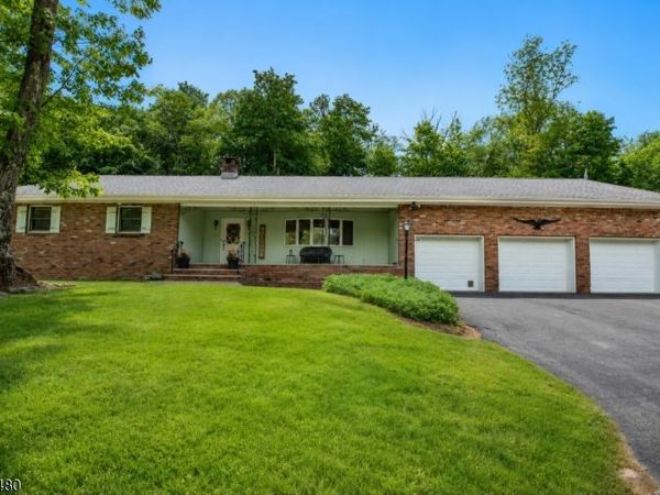 30 Woodland Rd, Franklin, NJ 07416
