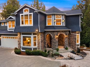 25935 SE 235th Way, Maple Valley, WA 98038