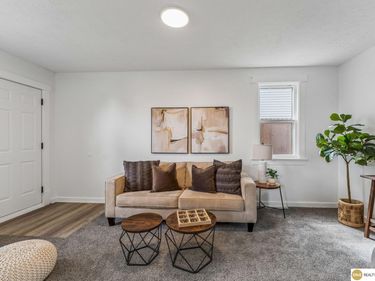 8008 state Street, Ralston, NE 68127