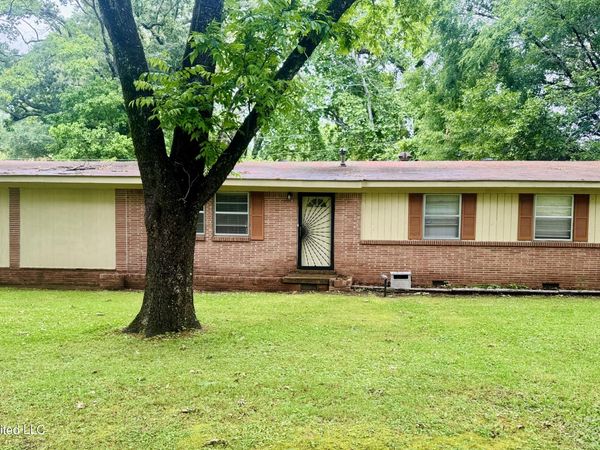 185 Chatham Drive, Holly Springs, MS 38635